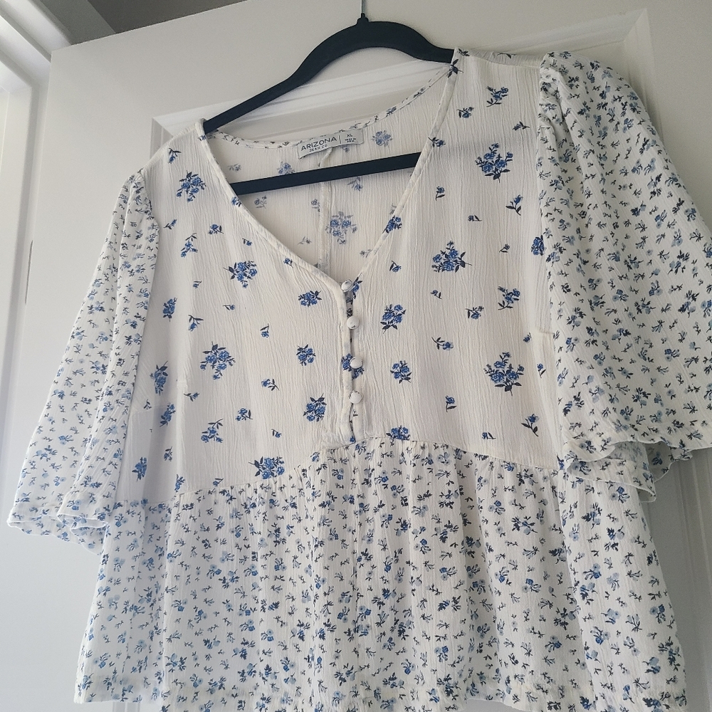 Arizona lightweight gauze floral blouse
